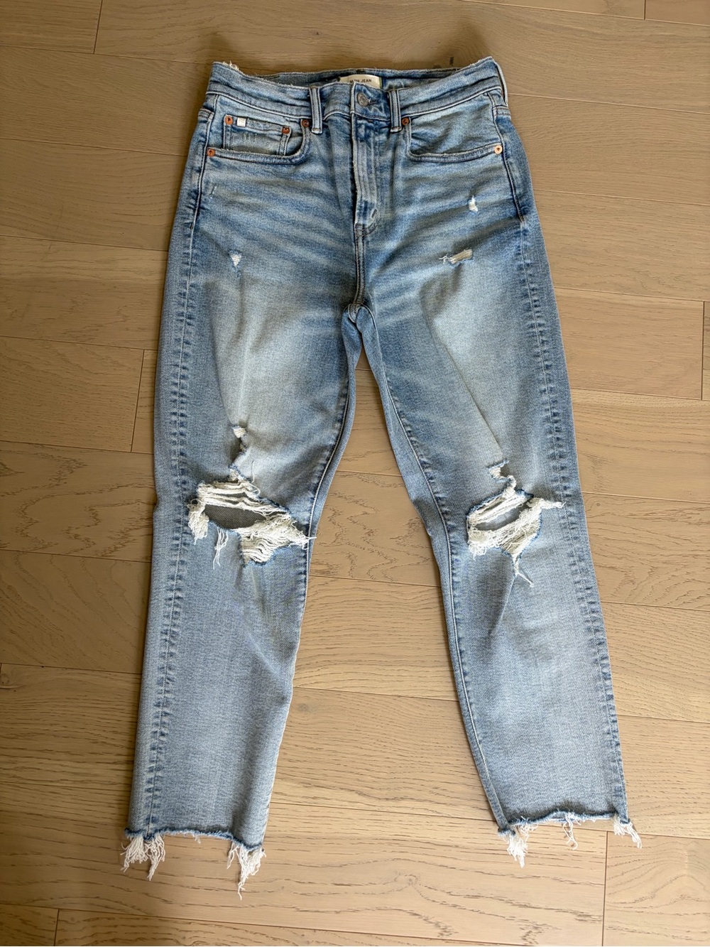 American Eagle Outfitters Light Blue Distressed Mom Jeans